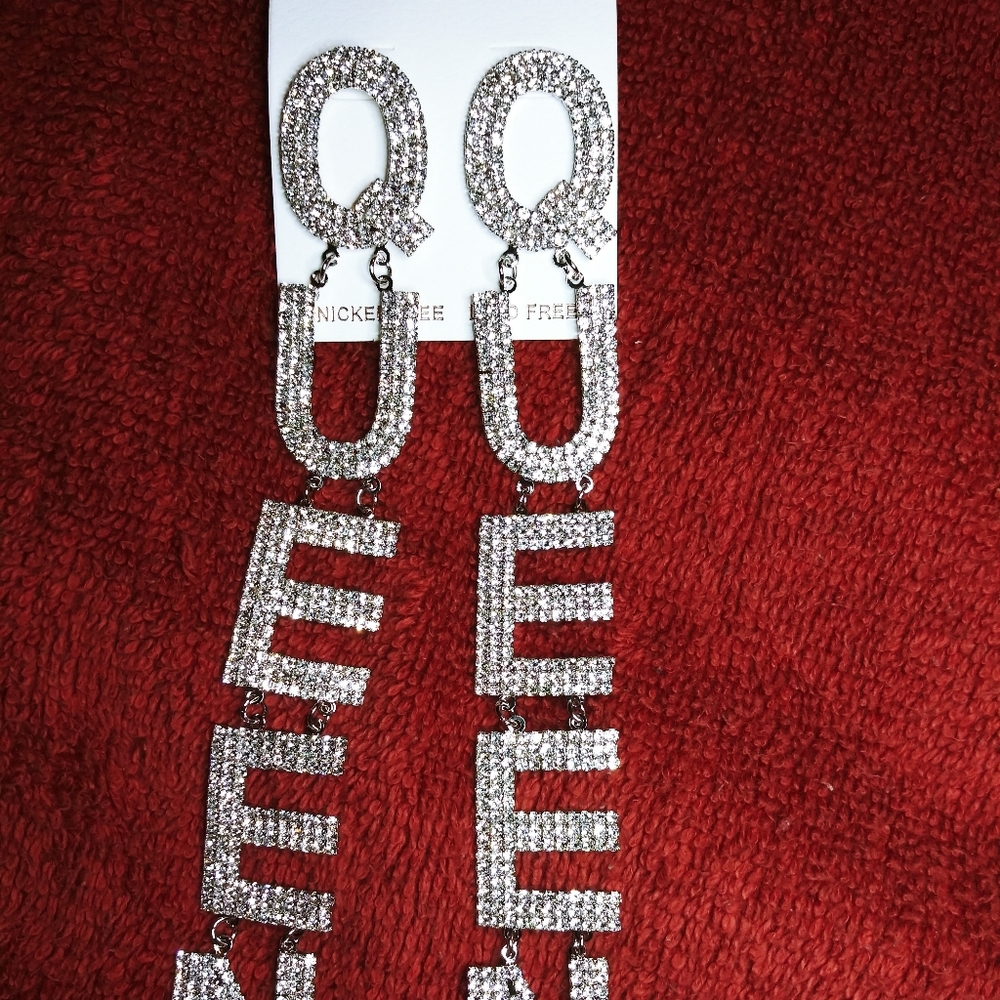 Long Queen Rhinestone Earrings - Picture 3 of 7